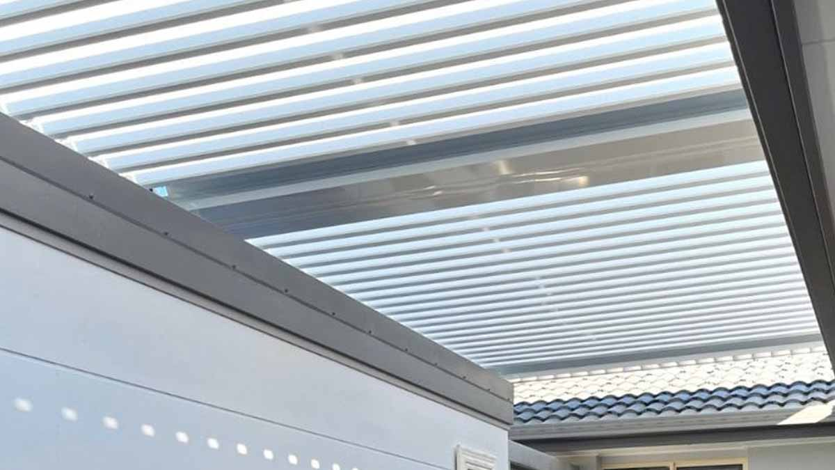 Say goodbye to the pergola, in 2025, This vintage-inspired trend is reclaiming space on modern terraces.